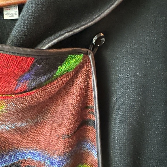 Joseph Ribkoff Sleeveless Sweater - Picture 4 of 10